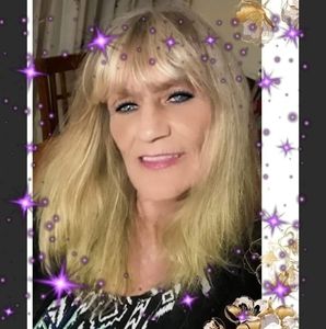 Meet your Posher, Lana